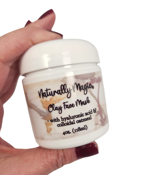 Clay face mask enhanced with hyaluronic acid and colloidal oatmeal. 